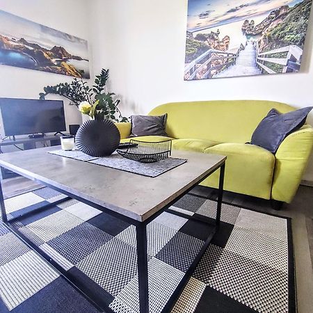 Comfort Apartment For 6 & Loggia & Free Parking Ζιλίνα Εξωτερικό φωτογραφία