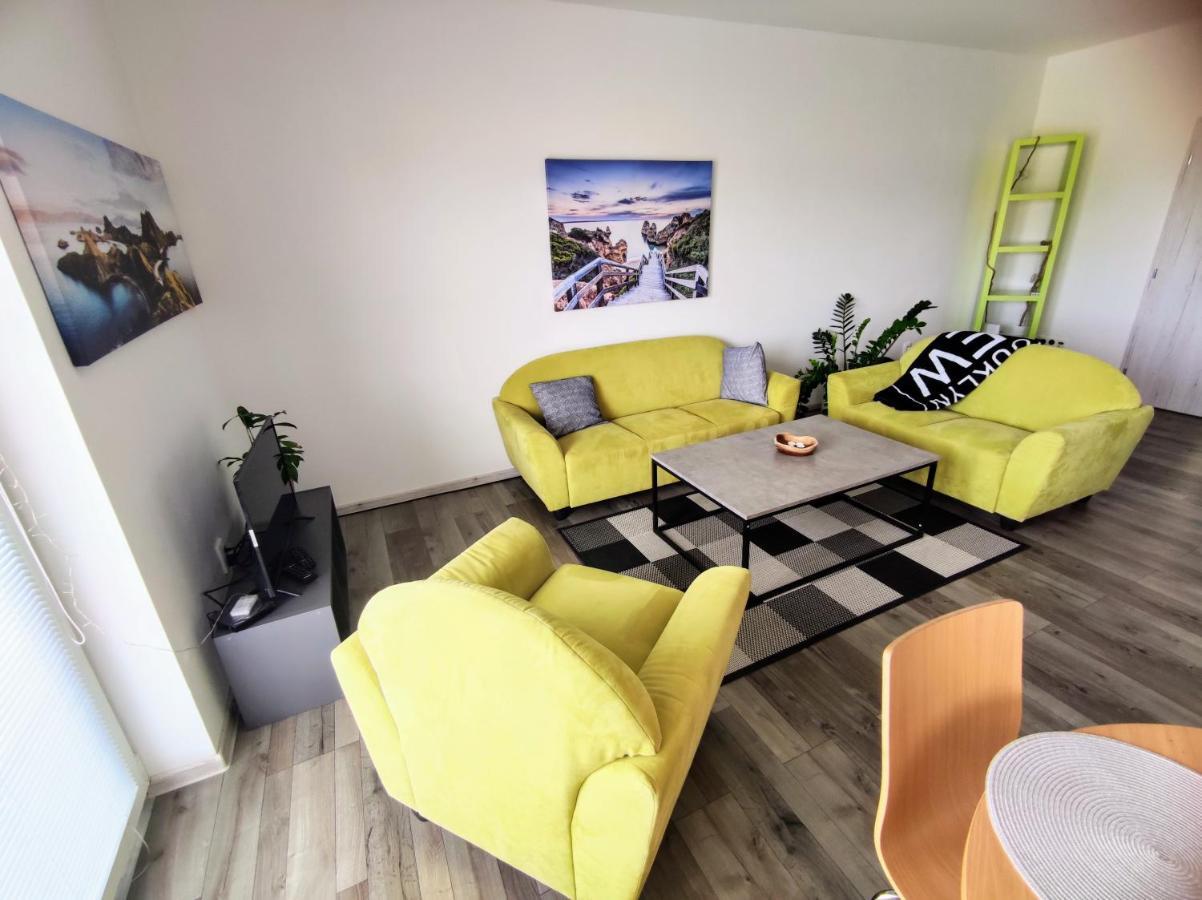 Comfort Apartment For 6 & Loggia & Free Parking Ζιλίνα Εξωτερικό φωτογραφία