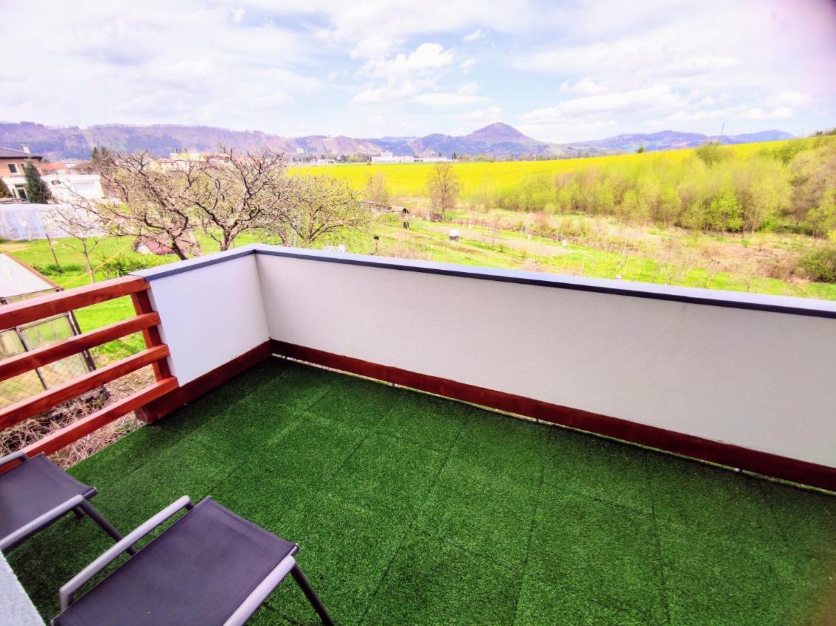 Comfort Apartment For 6 & Loggia & Free Parking Ζιλίνα Εξωτερικό φωτογραφία