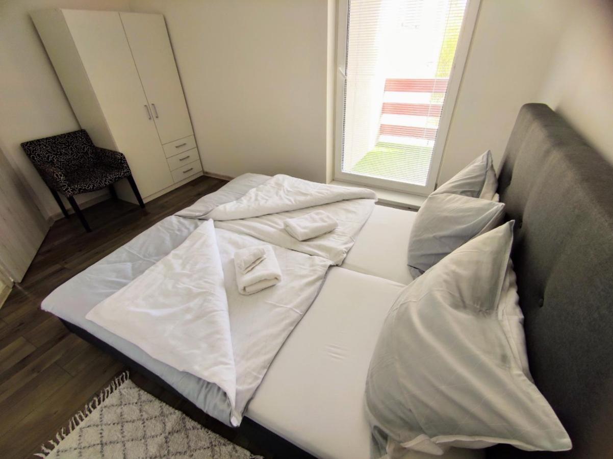 Comfort Apartment For 6 & Loggia & Free Parking Ζιλίνα Εξωτερικό φωτογραφία