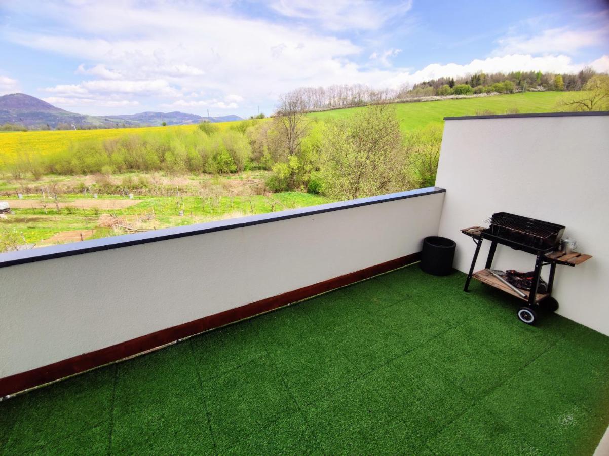 Comfort Apartment For 6 & Loggia & Free Parking Ζιλίνα Εξωτερικό φωτογραφία