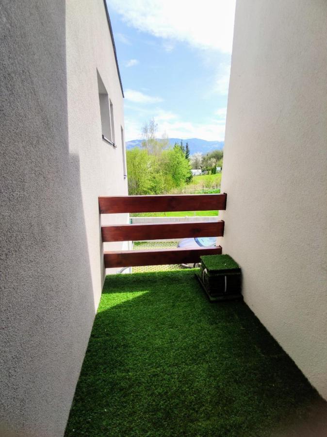 Comfort Apartment For 6 & Loggia & Free Parking Ζιλίνα Εξωτερικό φωτογραφία